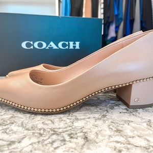 Coach Willa pumps